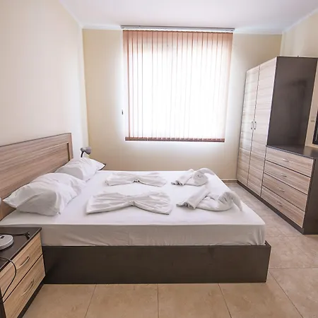 Private In Apollon Complex